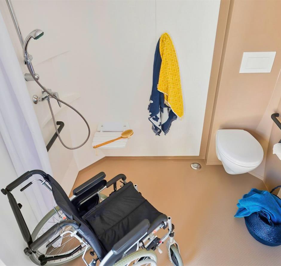 Stacaravan badkamer voor 4/6 personen met 2 slaapkamers en airconditioning toegankelijk voor mensen met beperkte mobiliteit 
