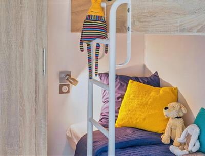 Stacaravan kamer voor 4/6 personen met 2 slaapkamers en airconditioning toegankelijk voor mensen met beperkte mobiliteit