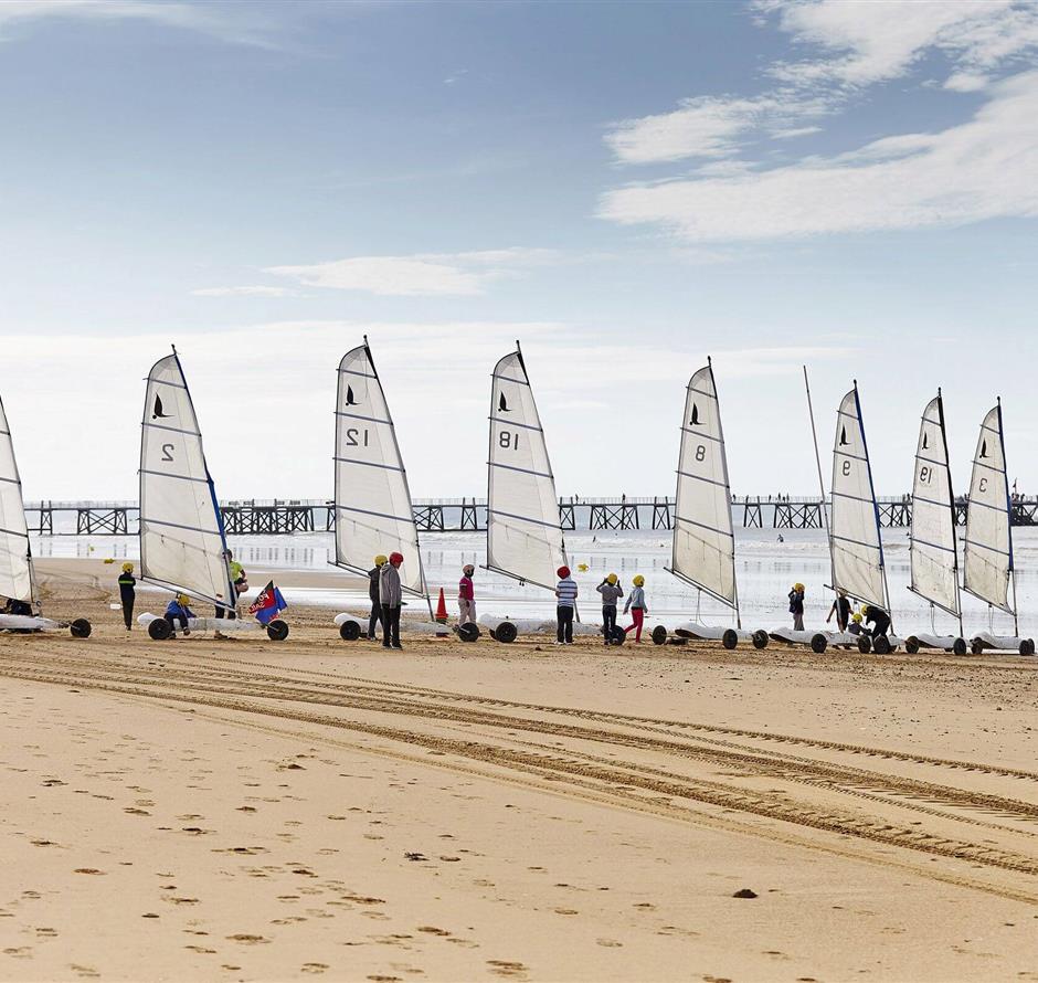 De nautische bases in de buurt van de 3-sterren camping Les Sirènes 