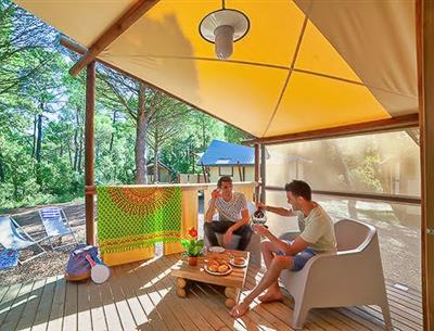 Lodgetent terras 4 personen 2 slaapkamers