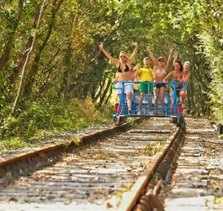Verschillende natuuractiviteiten rond de 3-sterrencamping Les Sirènes 
