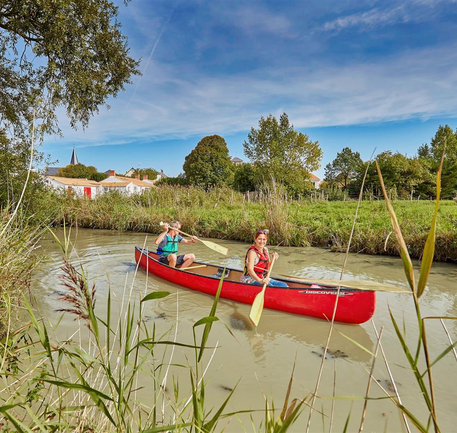 Kajakken en peddelen in de buurt van de 3-sterren camping Les Sirènes 