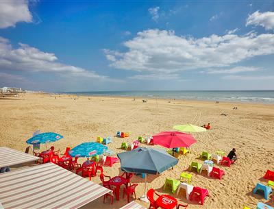Het strand van Saint-Jean-de-Monts in de Vendée vlakbij de 3-sterren camping Les Sirènes