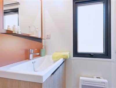Cottage badkamer 2pers 4 bloemen