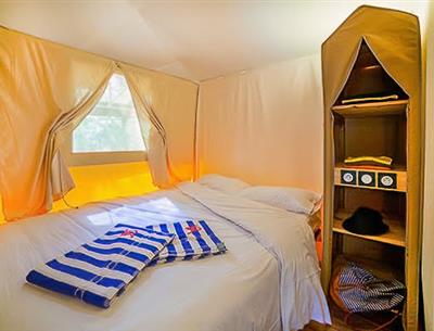 Kamer van de lodgetent 4 pers 2 bloemen