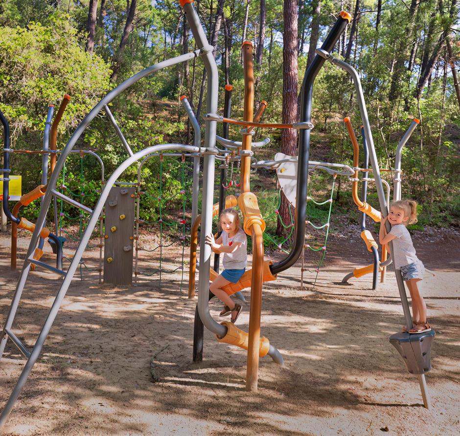 kinderspeeltuin op Camping Les Sirènes 