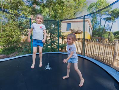 Trampoline op Camping Les Sirènes