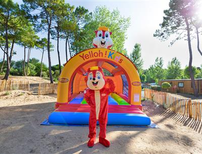 opblaasbare structuur voor kinderen op Camping Les Sirènes