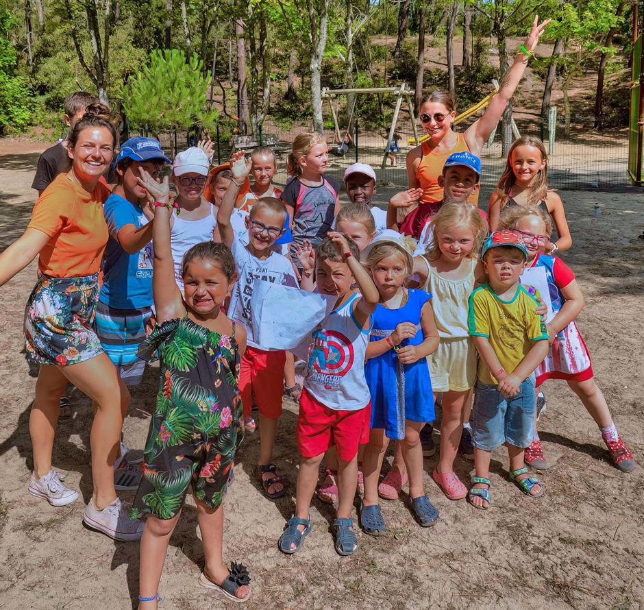 Buitenspelen op Camping Les Sirènes 