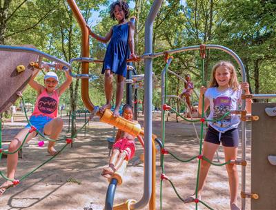 kinderspeeltuin op Camping Les Sirènes
