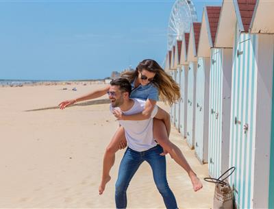 Het strand van Saint-Jean-de-Monts in de Vendée vlakbij de 3-sterren camping Les Sirènes