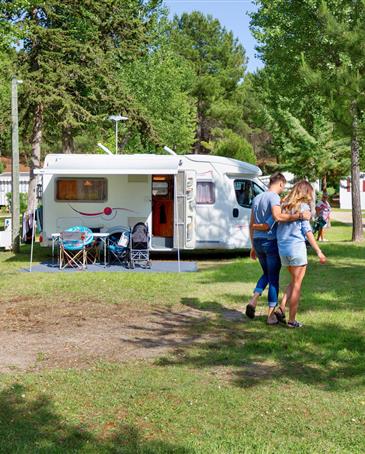 Kale staanplaats voor campers op 4-sterren camping Les Sirènes in Saint Jean de Monts in de Vendée - CAMPING**** Les Sirènes