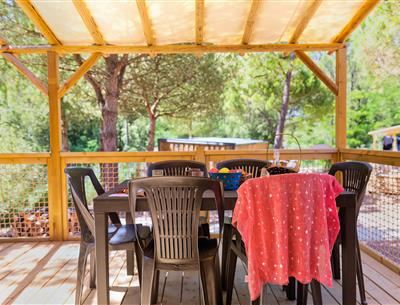 Terras van de Cottage 6 personen 3 slaapkamers 4 bloemen