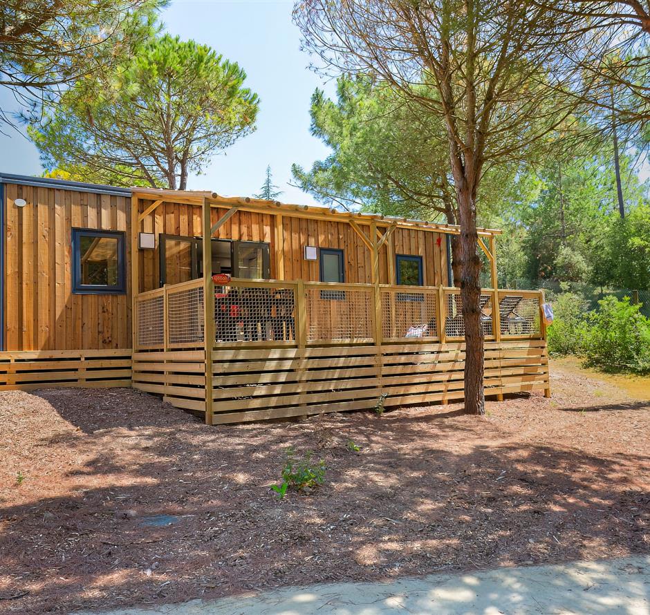 Buitenaanzicht Cottage 6 personen 3 slaapkamers 4 bloemen 