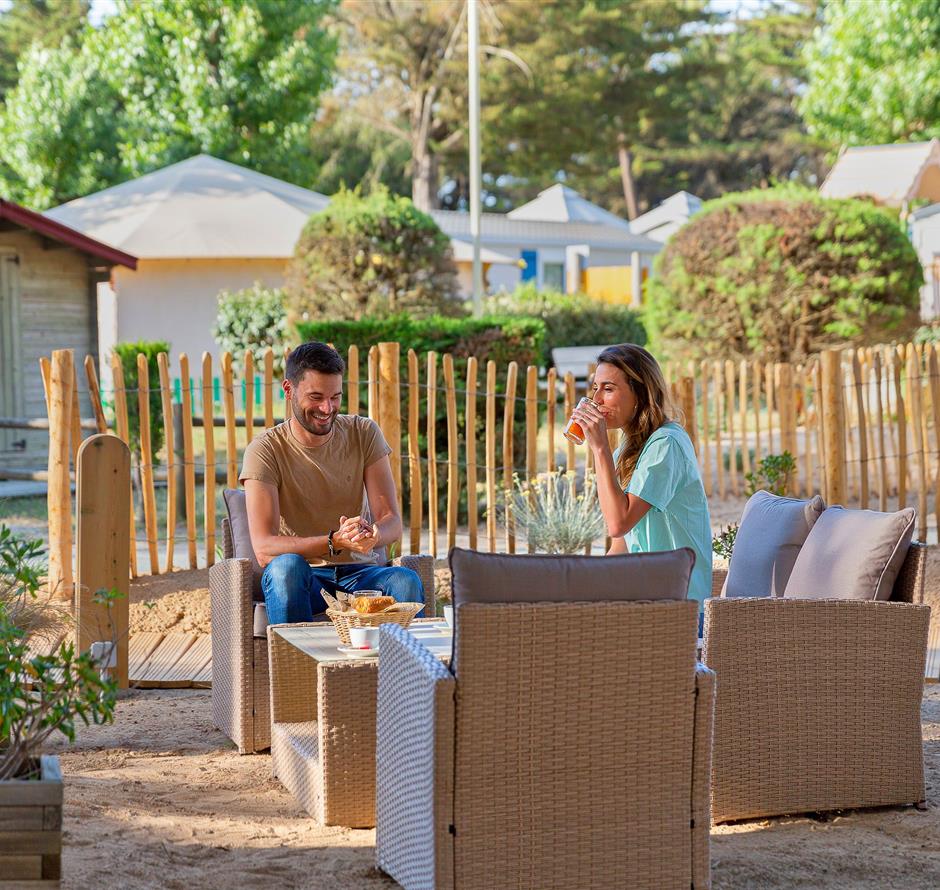 Ontbijtservice op Camping Les Sirènes 