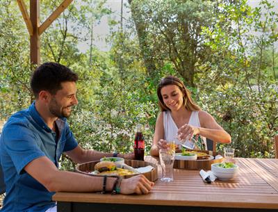 Ontbijtservice op Camping Les Sirènes