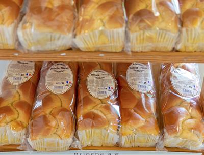 Diensten ter plaatse op de 3-sterrencamping Les Sirènes in Saint Jean de Monts in de Vendée (ontbijt, fietsverhuur, snackbar, bar, kruidenierswinkel, massage, wasserette, enz.)