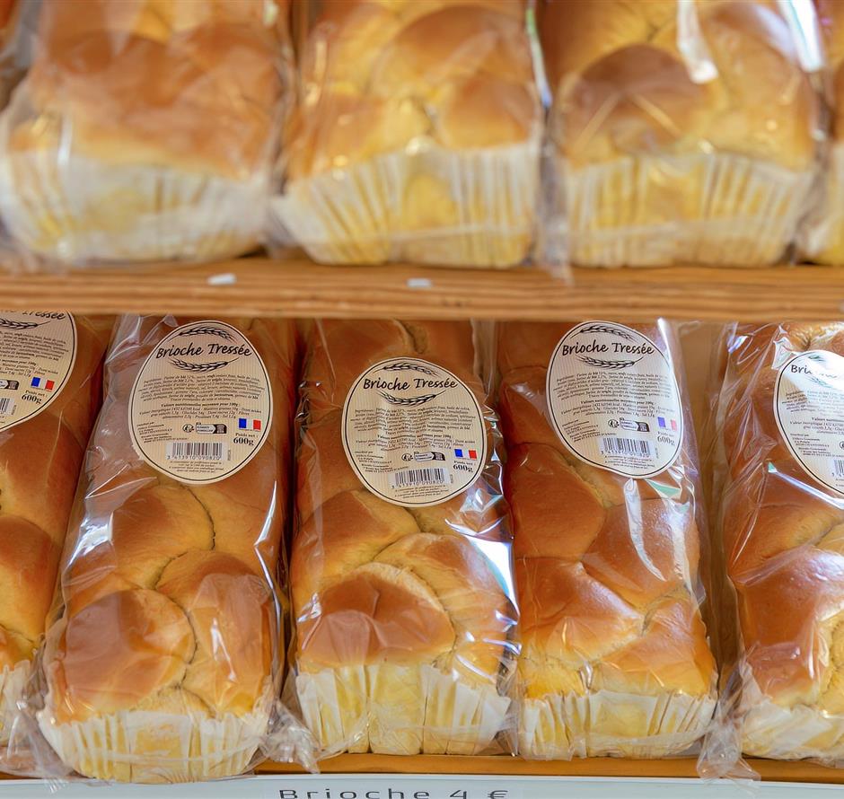 Diensten ter plaatse op de 3-sterrencamping Les Sirènes in Saint Jean de Monts in de Vendée (ontbijt, fietsverhuur, snackbar, bar, kruidenierswinkel, massage, wasserette, enz.) 
