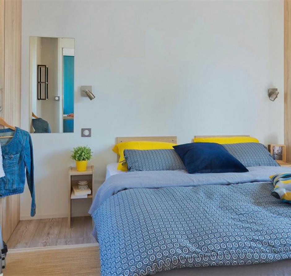 Stacaravan kamer voor 4/6 personen met 2 slaapkamers en airconditioning toegankelijk voor mensen met beperkte mobiliteit 
