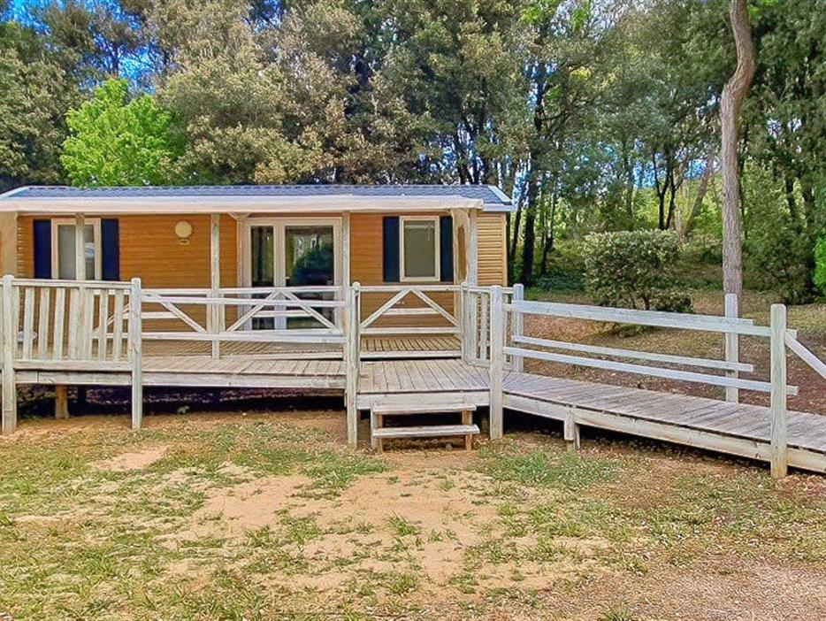 Buitenaanzicht van de Cottage 4 personen 2 slaapkamers PMR - CAMPING**** Les Sirènes