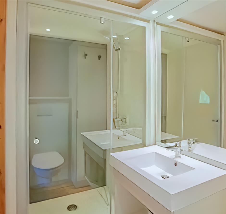 Badkamer van de Lodgetent 4 personen 2 slaapkamers 