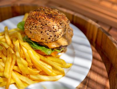 Snackbar en boodschappenservice op 3-sterrencamping Les Sirènes in Saint-Jean-de-Monts