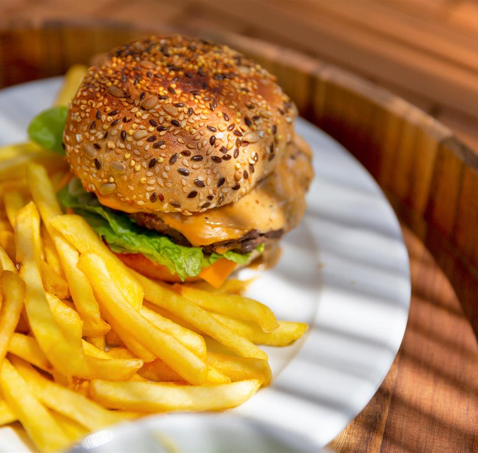 Snackbar en boodschappenservice op 3-sterrencamping Les Sirènes in Saint-Jean-de-Monts 