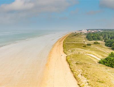 Kustpad van Saint-Jean-de-Monts in de Vendée in de buurt van de 3-sterren camping Les Sirènes