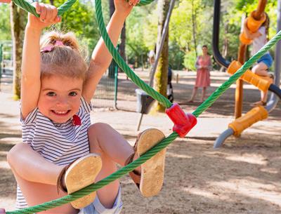 Activiteiten en speeltuin voor kinderen op Camping Les Sirènes