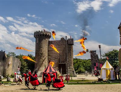 Le Puy du Fou in de buurt van Les Sirènes 3-sterren camping
