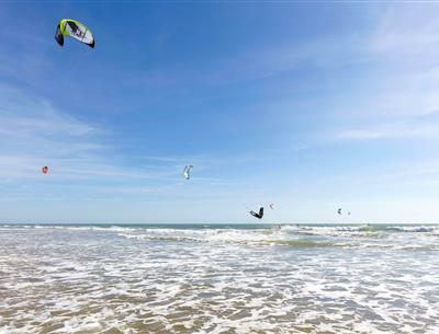 De nautische bases in de buurt van de 3-sterren camping Les Sirènes