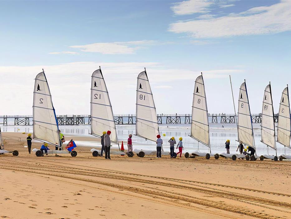 De nautische bases in de buurt van de 3-sterren camping Les Sirènes - CAMPING**** Les Sirènes