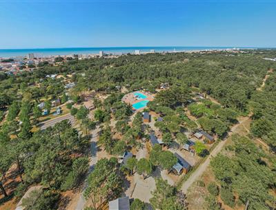 Het strand van Saint-Jean-de-Monts in de Vendée vlakbij de 3-sterren camping Les Sirènes