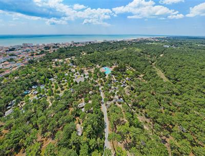 Het strand van Saint-Jean-de-Monts in de Vendée vlakbij de 3-sterren camping Les Sirènes