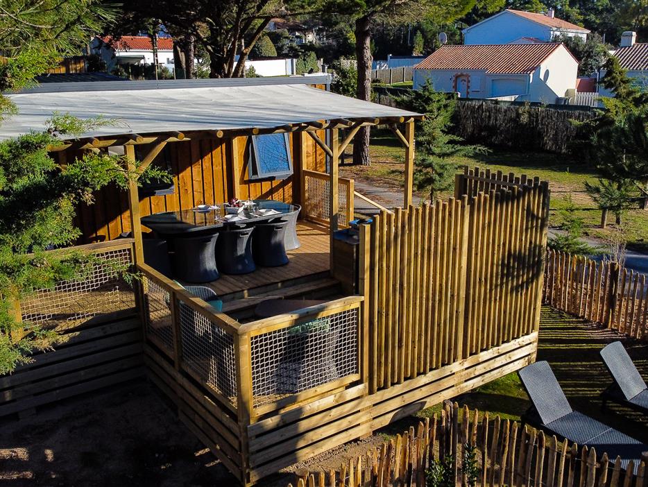 Buitenkant van het premium huisje voor 4 personen - CAMPING**** Les Sirènes